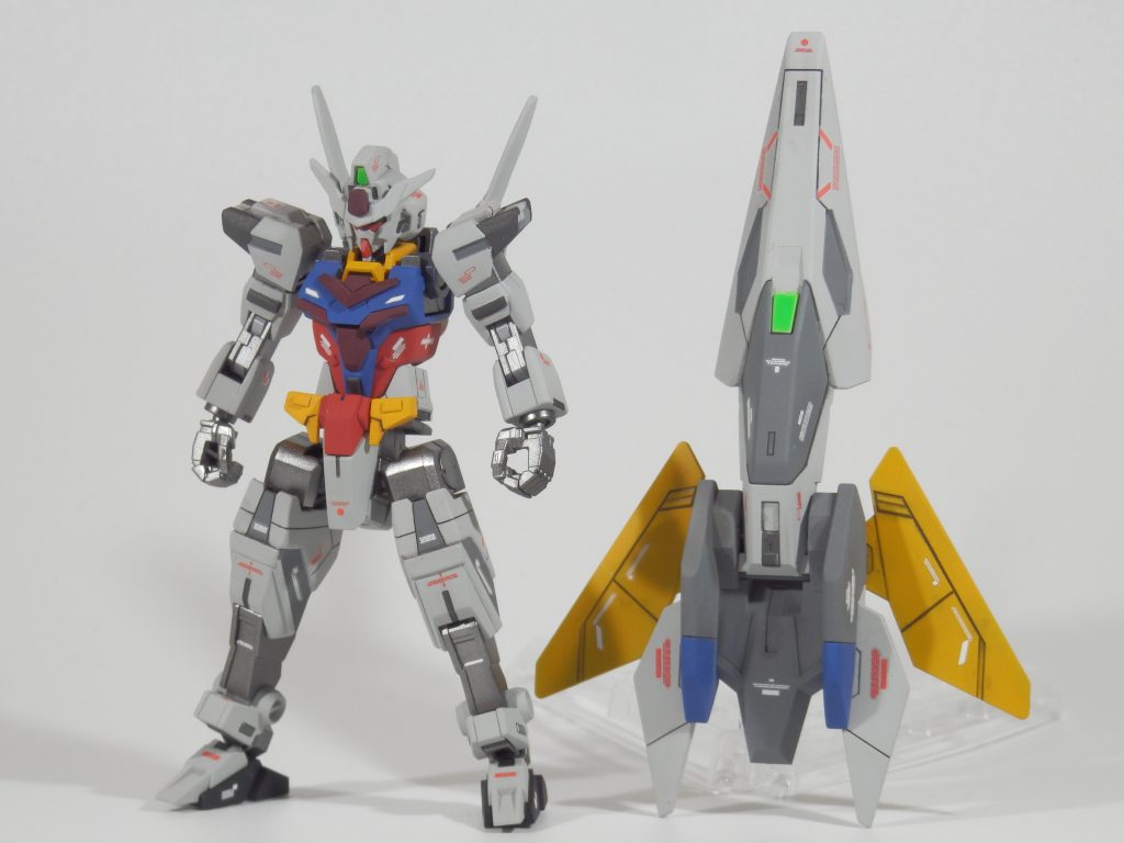 コアガンダムⅡ正面ユニット越しからも見える太腿部分を主に改造しました。