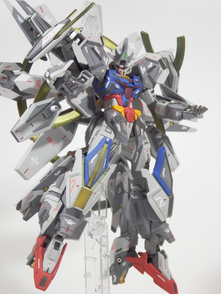 ポーズ①手持ち武装はありません。