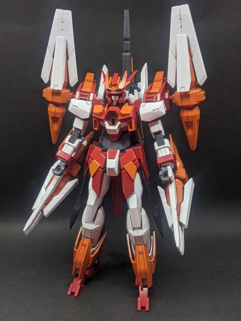 <フロントショット>武装は肩、腕に装備された4機のシグマシスファンネル、ハイパードッズライフルシグマ、ビームバルカン、ビームサーベル