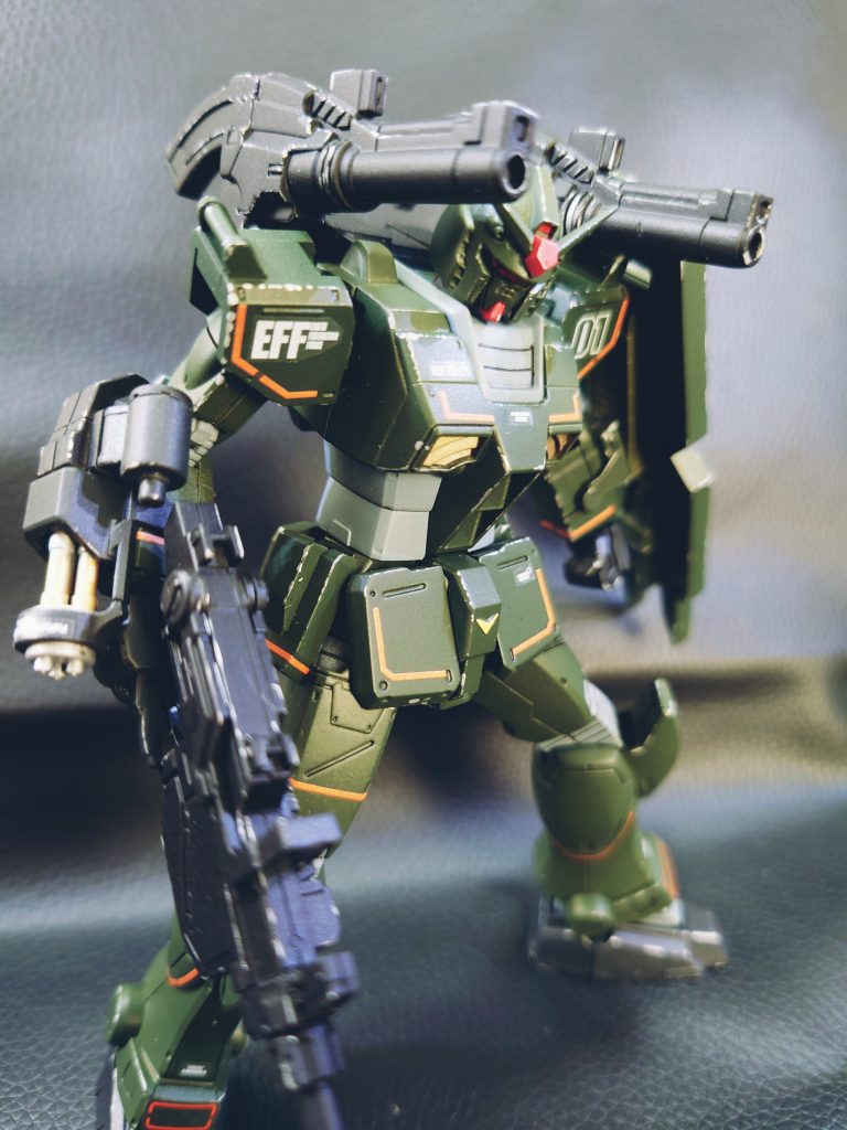 ちなみにバイザーは無しです。後ハメしたら上手く入らず割れたので。