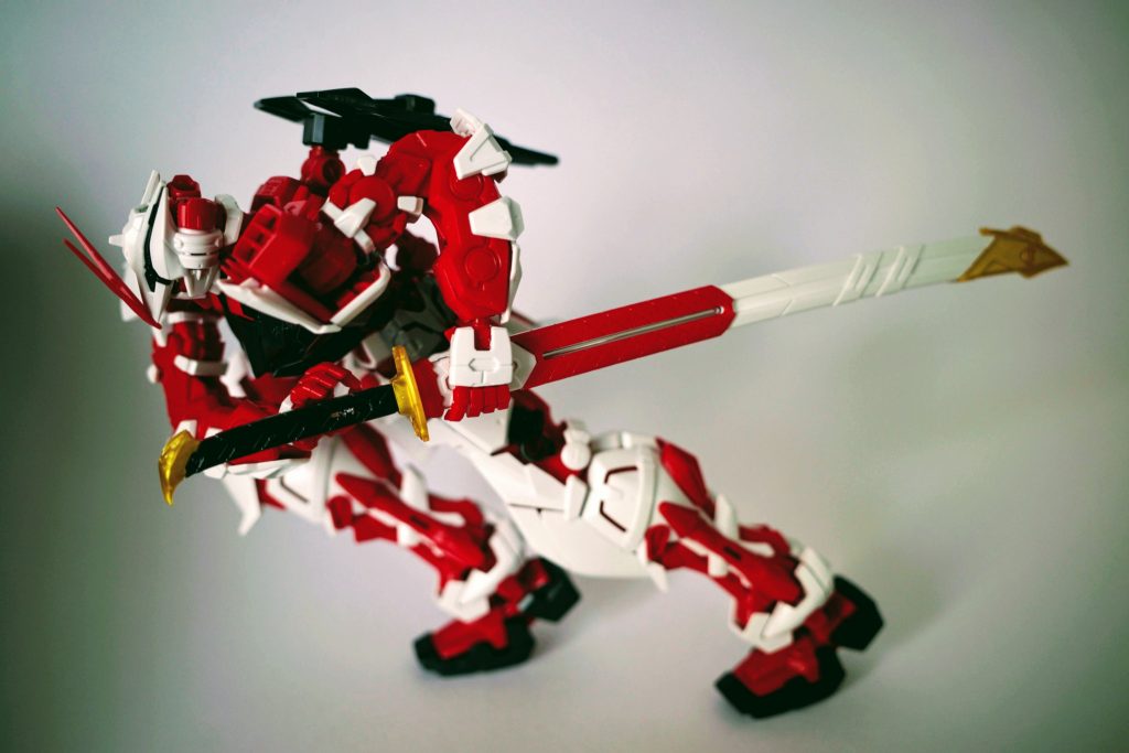 今回のカラーレシピ（すべて水性ホビーカラー）赤：艶消し黒→カッパー→クリアーレッド黒：黒鉄色グレー：焼鉄色白：グレーサーフェイサー→グランプリホワイト金：艶消し黒→カッパートップコート：水性プレミアムトップコート艶消し