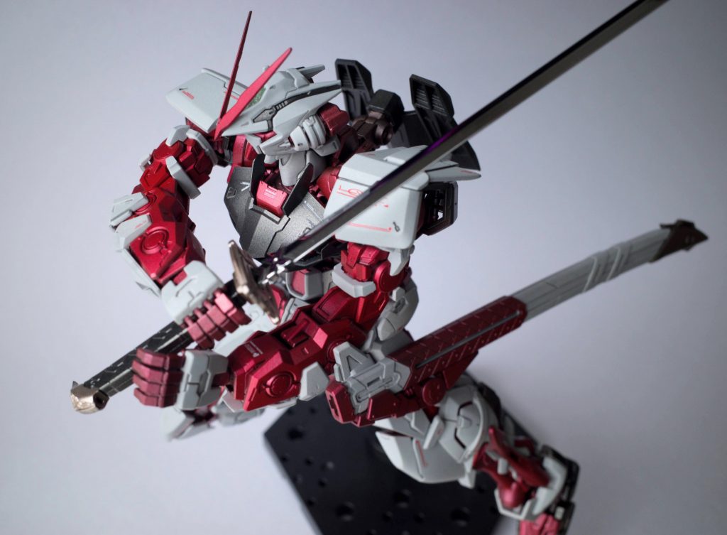 正月なので紅白のめでたいガンダムを作ろうということで買いましたが、とんでもない良キットでした。