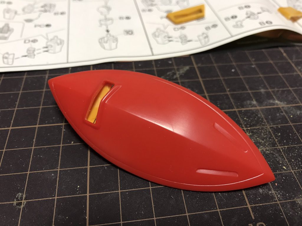 シールドは、ゲームCGのサイズ感が小さいので、ガルバルディの小型シールド的なものと解釈し(地上じゃ重いですからね)、旧キットジョニゲルがら拝借。