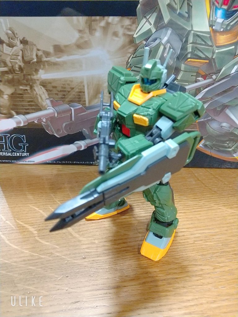 銃もってる。弟と一緒にかっこいいなあと言ってました