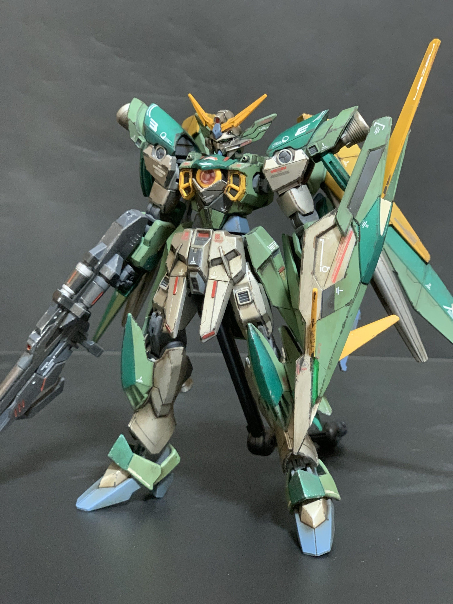 ガンダムフェニーチェリナーシタ｜トリバードさんのガンプラ作品