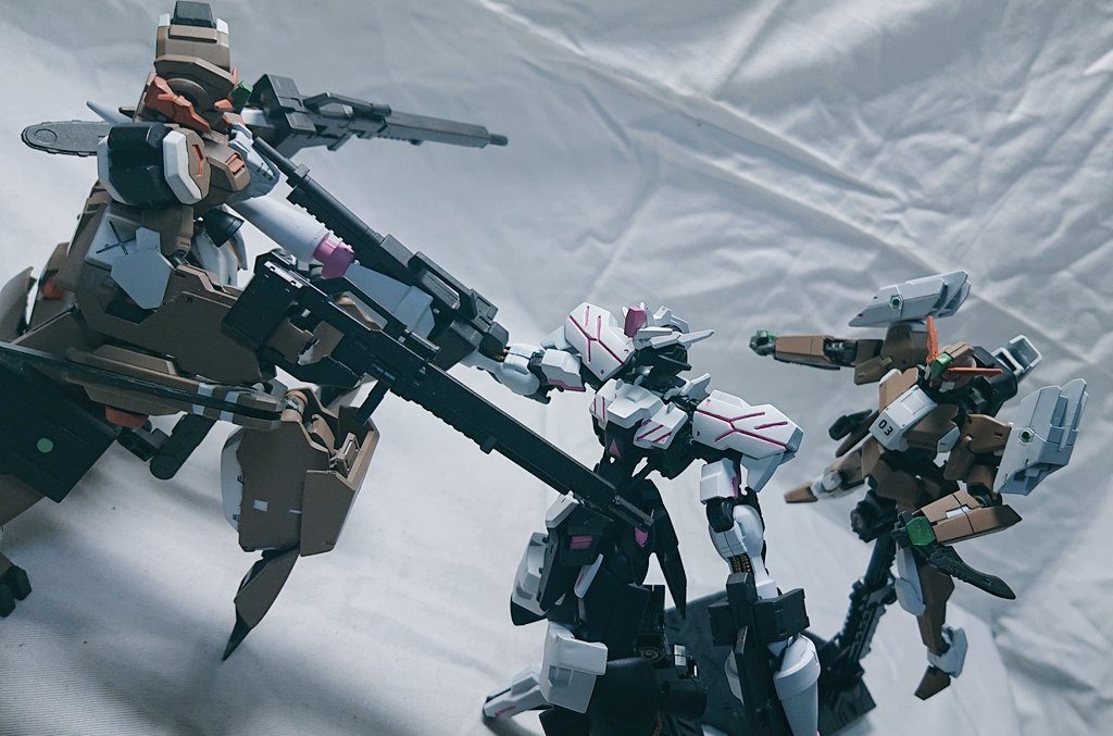 そしてみょんなことによりGBNから鉄血世界へやってきた我らがフォース『鉄桜』と戦い、データを収集鉄桜の面々ではケルブには歯が立たずミッションタイムアップとなりGBNへと戻ってしまうが、彼らの残したデータから異世界、GBNへの興味関心が人類殲滅という目的を上回り『彼女』はGBNへとやってくるのであった…(ここで鉄桜の面々がやられてたら死んでます、こっちはリアルなので)「こちらの世界は『旧友』達と『旧敵』に任せて私はあちらで遊ぶことにしようか…」