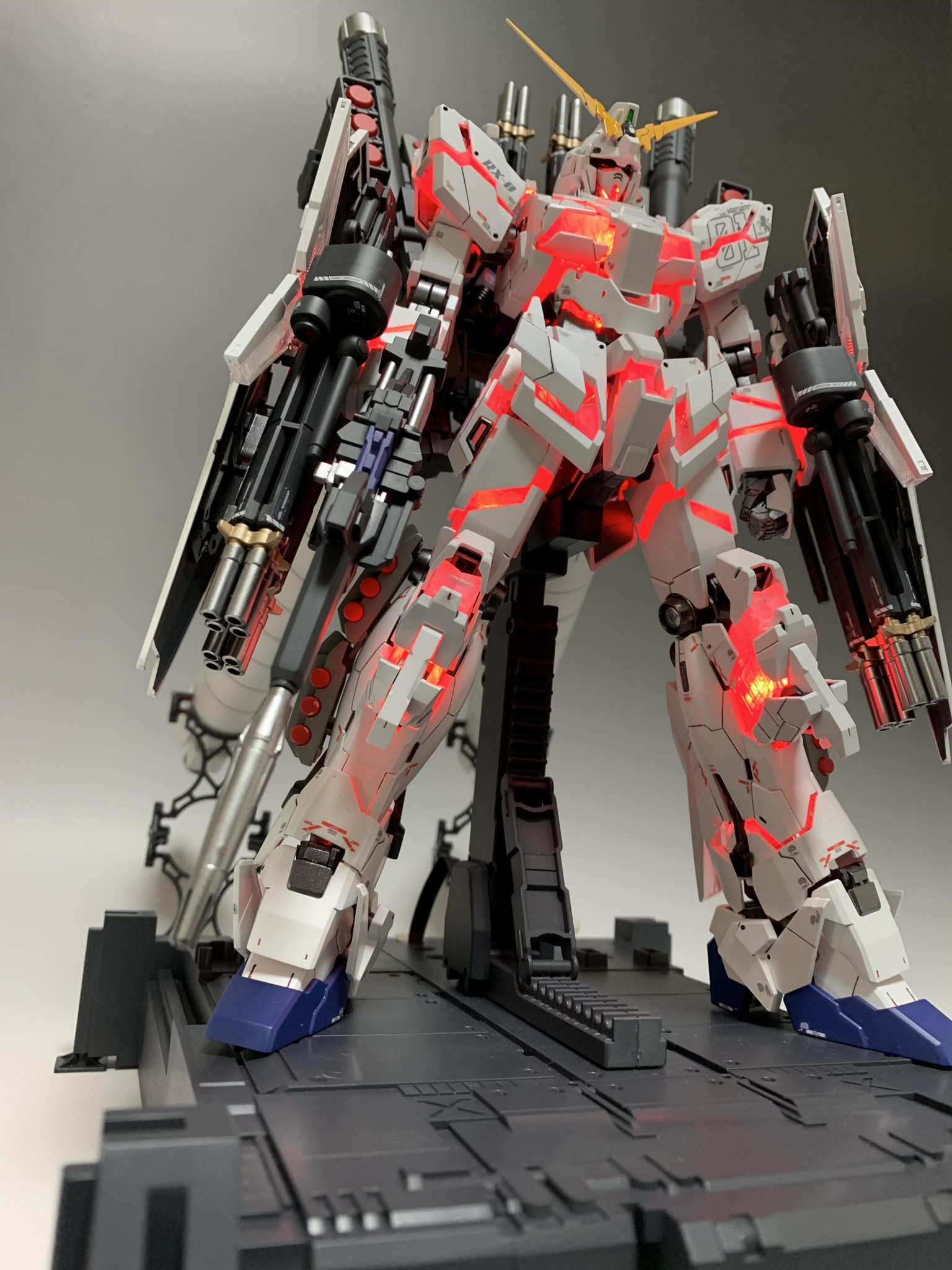 ガンプラ ユニコーンガンダム MG 塗装済み完成品 - プラモデル