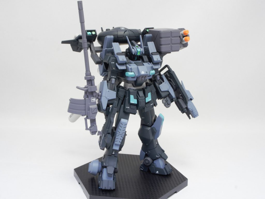 差し色でストーングリーンを入れてみたり