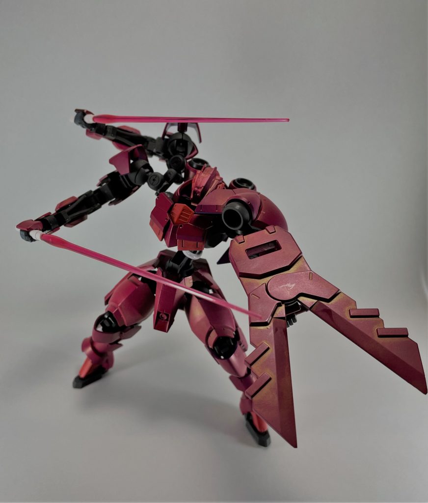 シザーシールドで挟んで拳で！殴る！ビームサーベルで刺す！