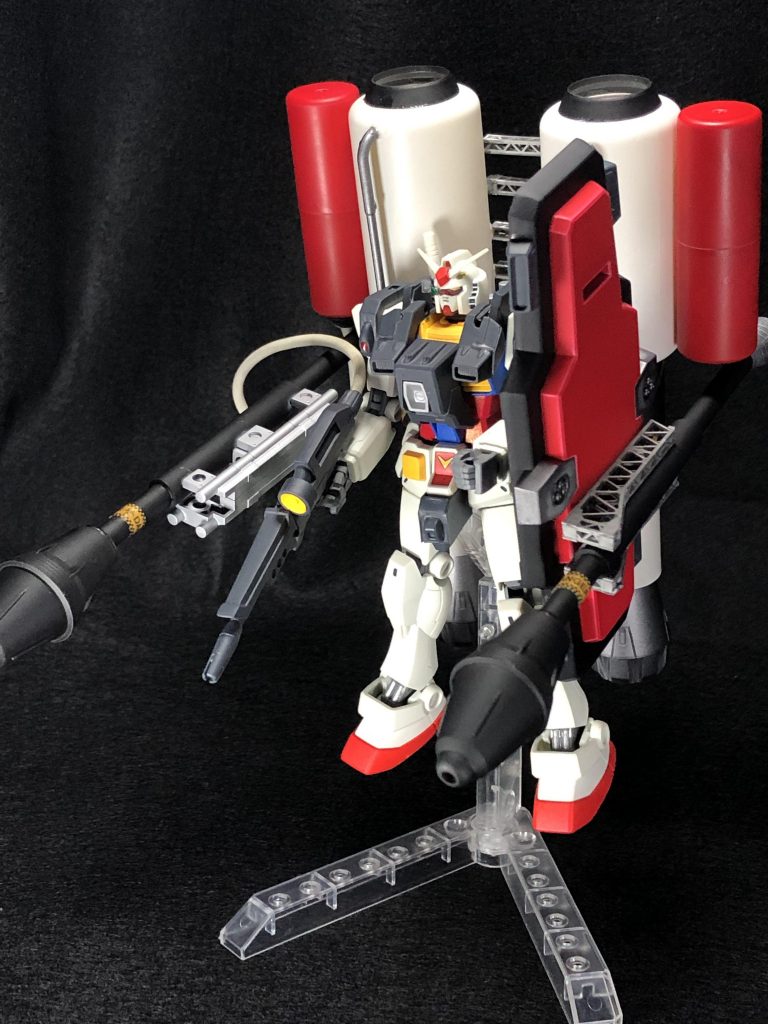 核弾頭はプラ棒で自作、ビームライフルもジャンクパーツでミキシング