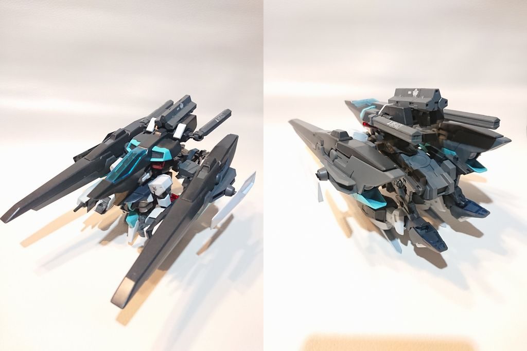 高速飛行形態ウォドムポッドのように中に入ることはできませんが、ぶら下がったり乗っかったりして移動することができます。後部のミサイルポッド（GBN支給、バグ修正用パッチミサイル）と極太ブレードアンテナ（こちらもGBN支給、超高性能！）がお気に入りです。