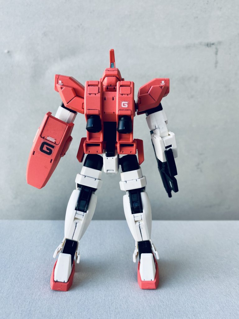 背面もシンプルにほぼ素組みです。