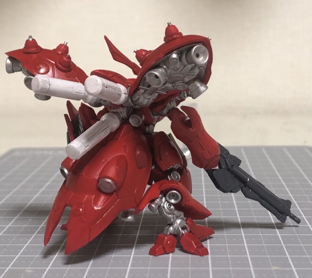 バインダー裏や関節ディテールは素晴らしいですね。