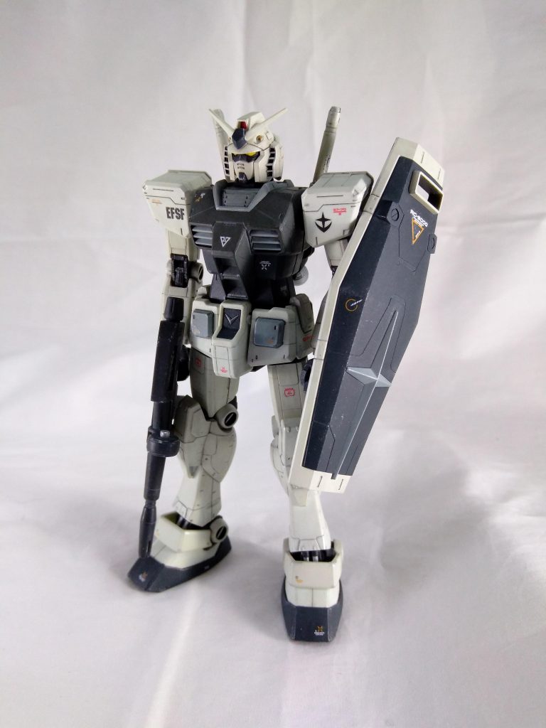 仕上げにつや消しトップコートこそ吹きましたが、1文目に書いた通り筆塗り全塗装を頑張ってやってみました。以前と比べると大分キレイに塗れるようになってきたと思いますが…今回は使った塗料が隠蔽力強いのばかりなのでなんともです。