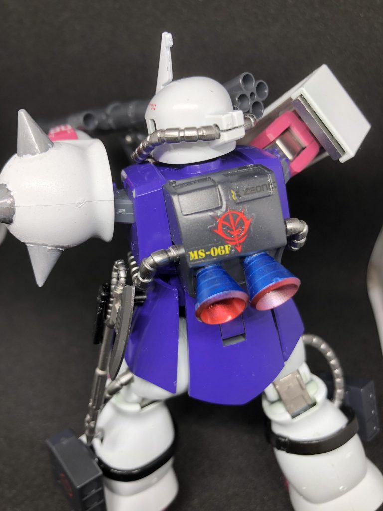 ハマーン•カーン専用HGザクⅡ–5枚目/制作者：ジジさん