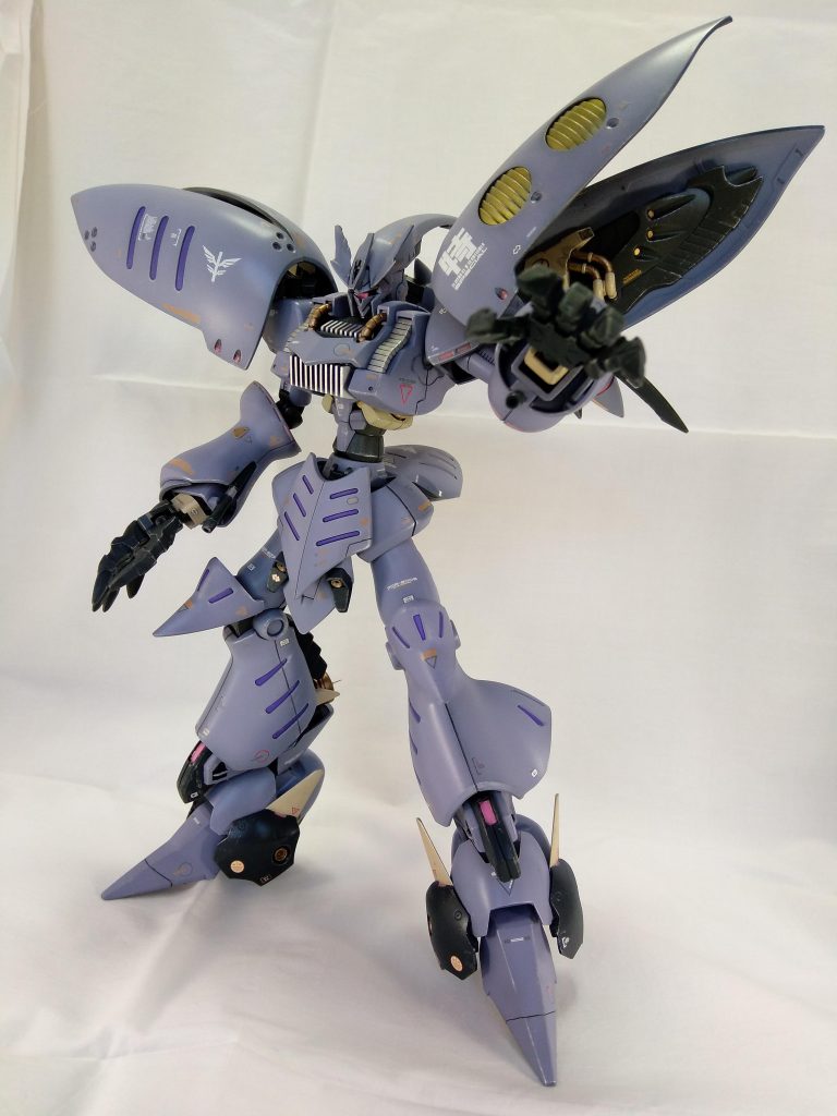 ゼルトザームアーム良いですよねぇ。指を全部稼働するように加工してる方のツイートを見ましたが、すごいですよね!私はそんなの出来ないので、親指だけ動く状態で後は固定です(;'∀')