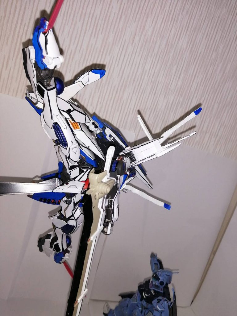 回転斬りエクストリームバーサスの特殊下格が印象的でこれ好きです!