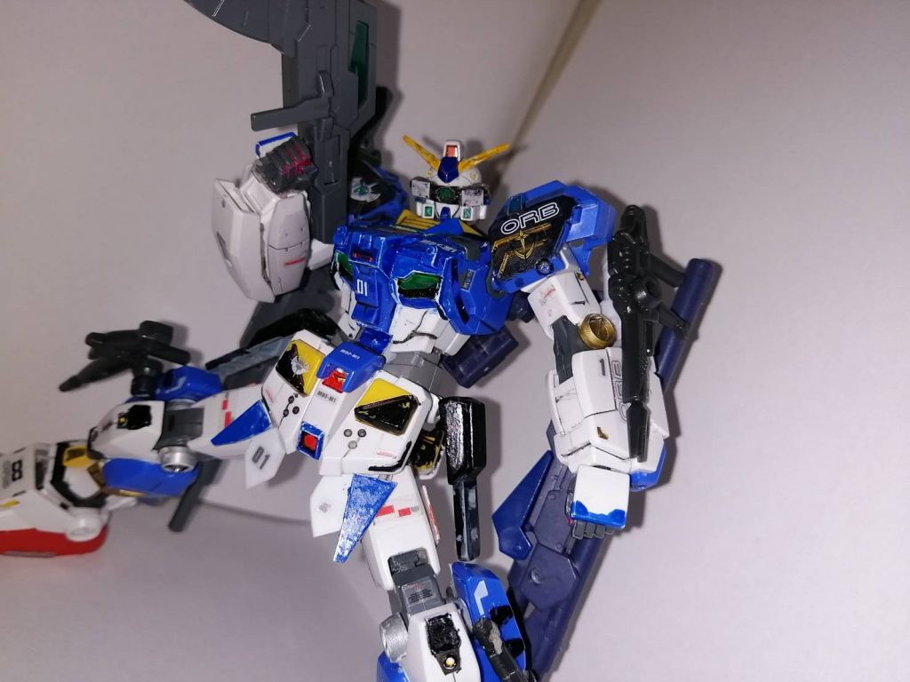 メガネをイメージしパテで作りました