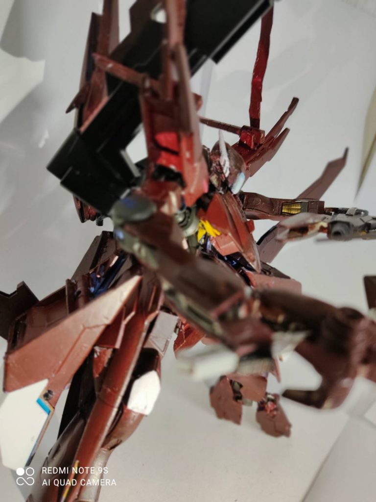 「そろそろ動くかぁ！」ゲテモノ感！顔が一番苦労しましたなので左右非対称になりました…