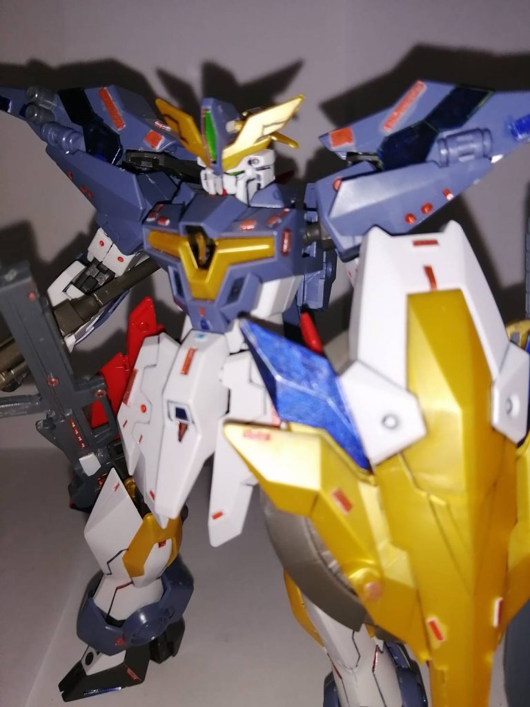 横からライフルはジム・ライフル、キュリオスビームマシンガンをミキシングしました