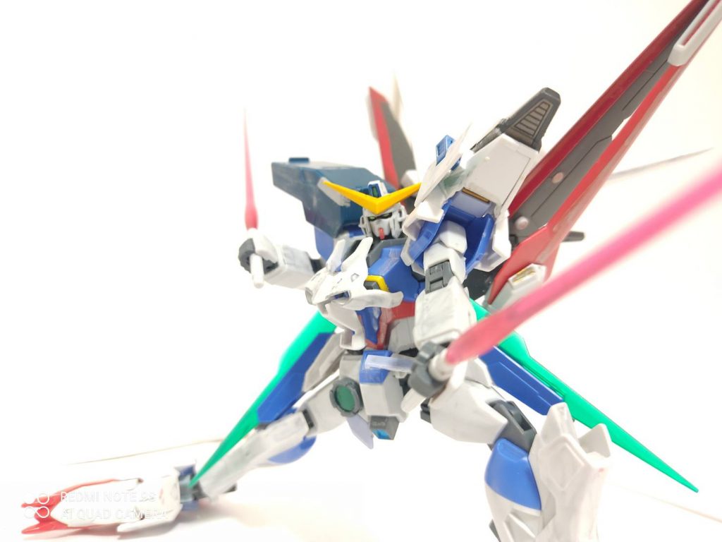 ビーム・サーベル×2私のあるあるですが格闘兵器が大体4個以上あるいらない…