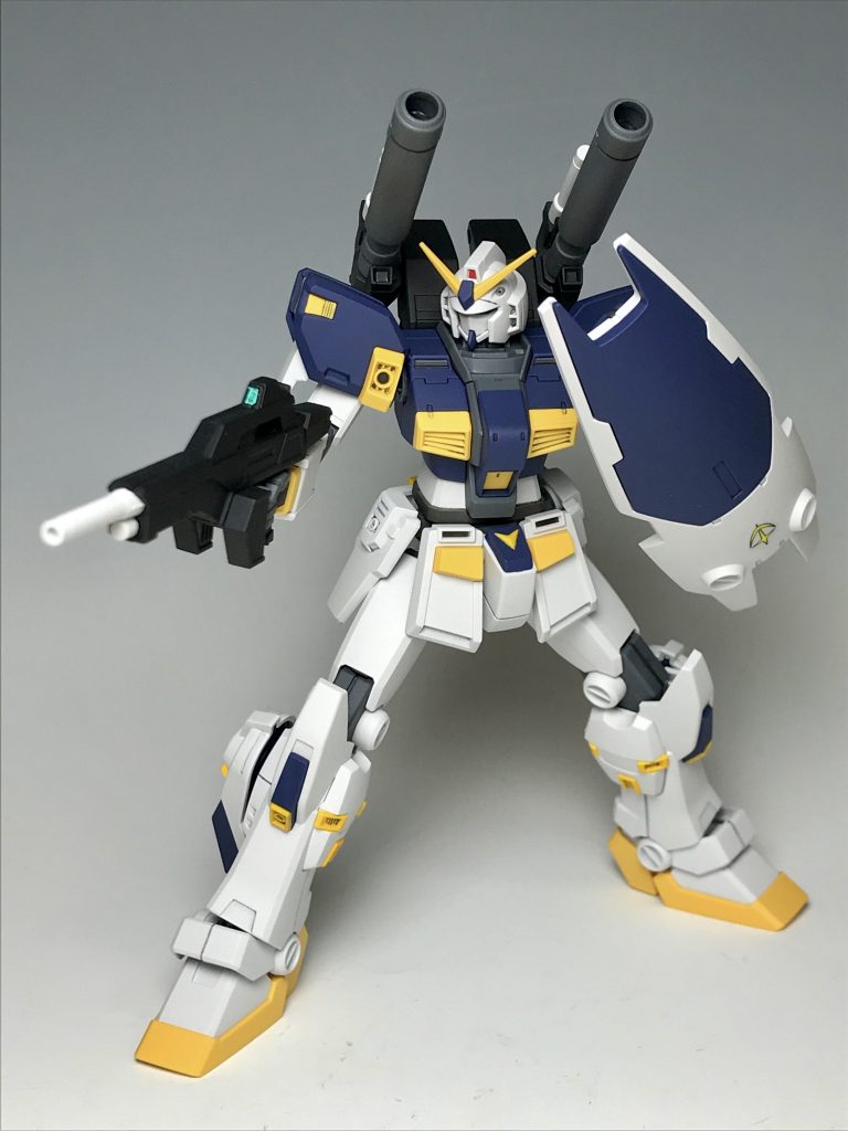 ライフルを構えて!とにかく腕の関節が良く動きます。