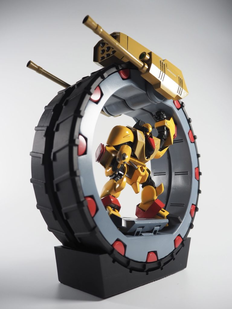 台座元々のデザインの都合上転がるのが目に見えていたので同時作成