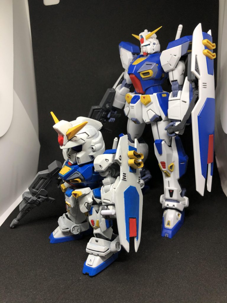 細い箇所はMGのF90を見ながら、悪戦苦闘して再現したつもりです。