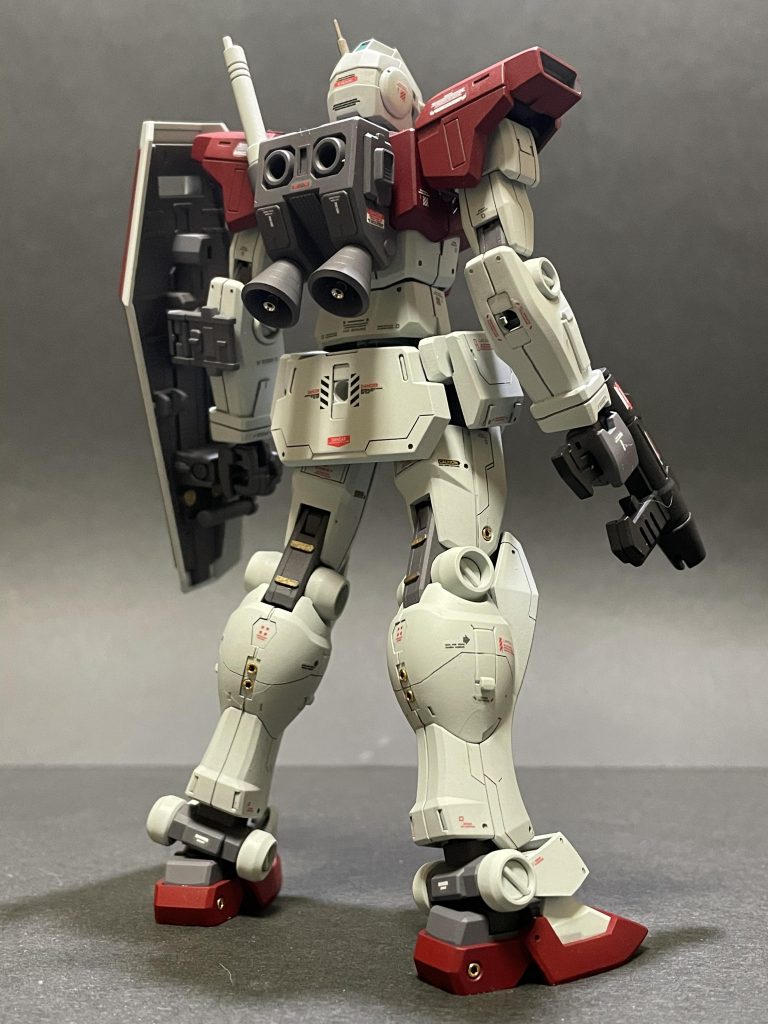 ホームセンターで買ったビーズを各所に埋込みバーニア内は電子部品をメタルパーツとし使用