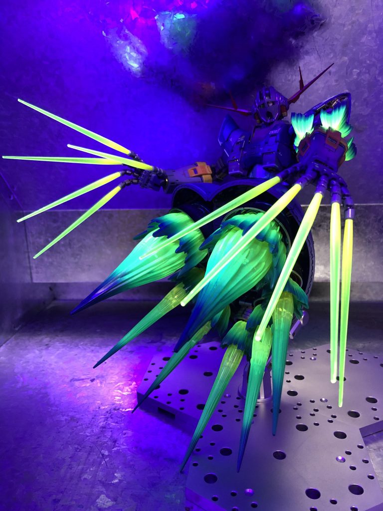 ブラックライトでの発光！予想以上の光量がありました！