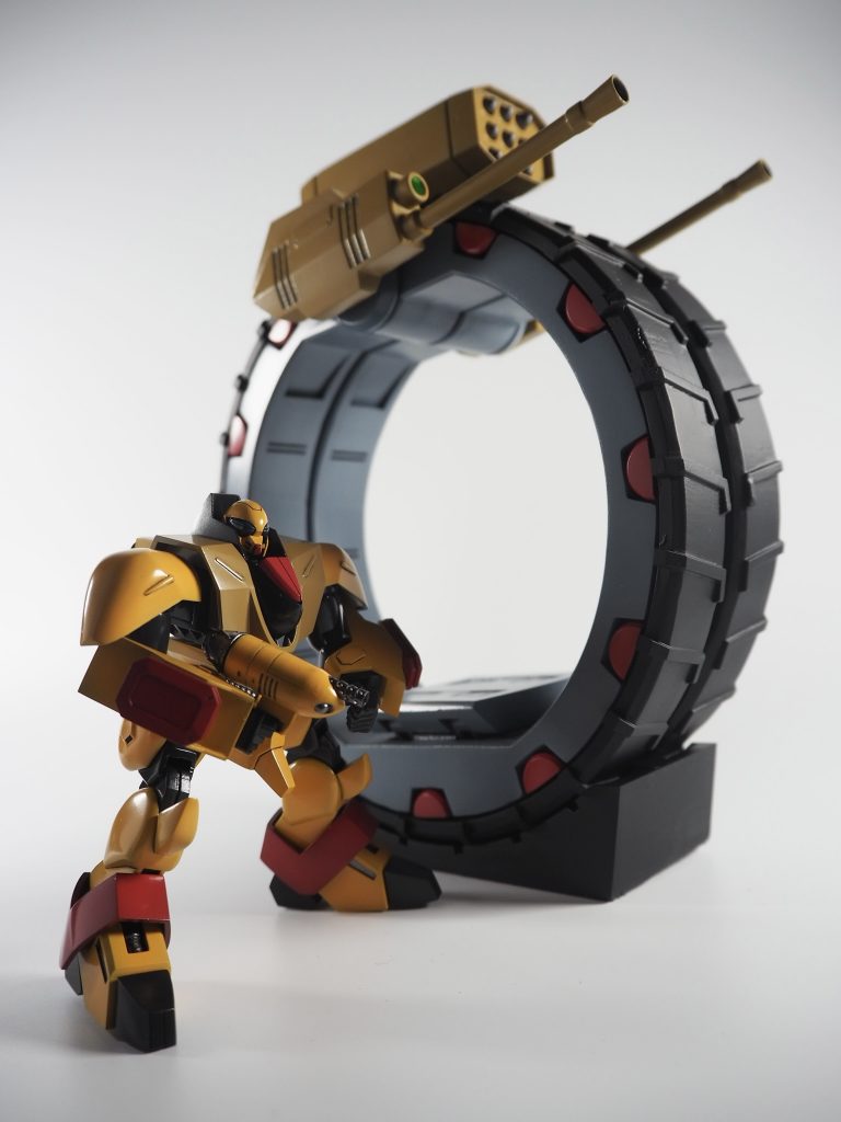 ゲドラフ本体9.6㎝と小さいですが、アインラッドはそれを包む形になるので18㎝程あります