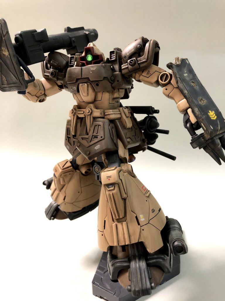 砂漠の山々をジャーンプなシチュエーション。