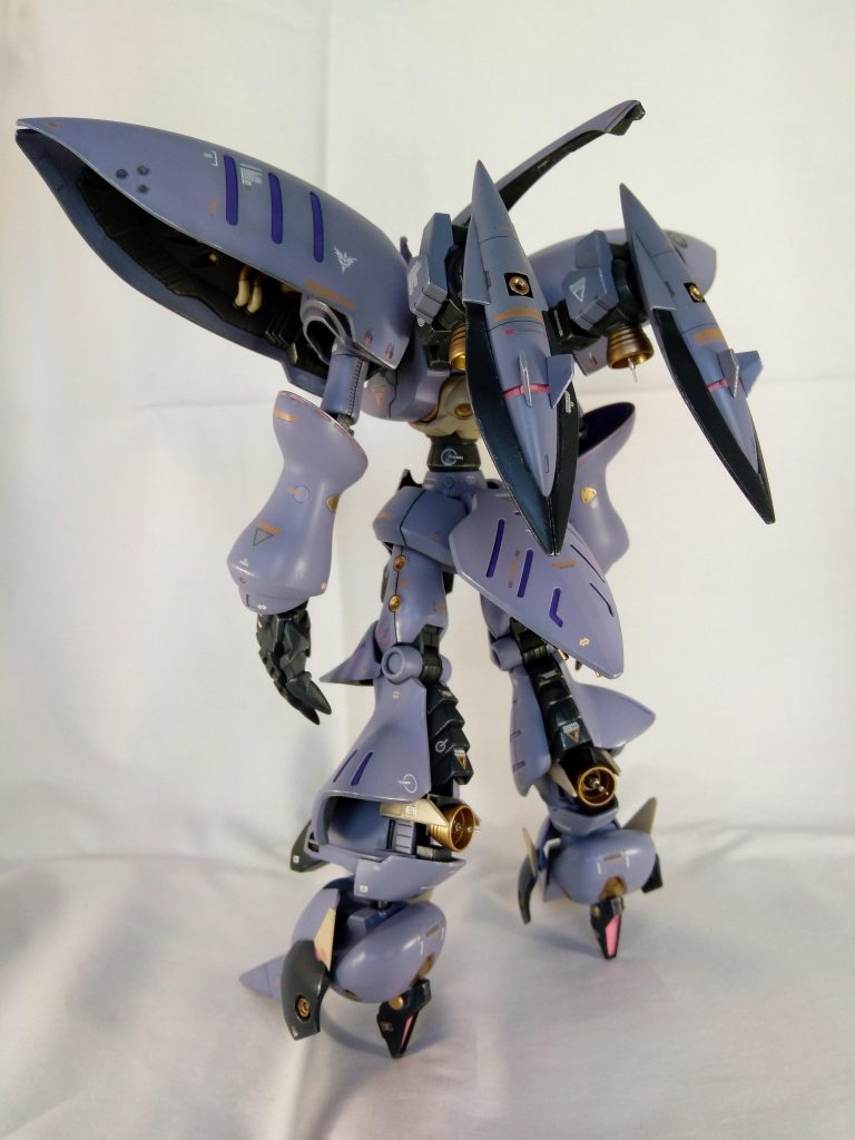 足首を盛ってヒールにした段階から、なんかFSSっぽいスタイルにしたいなぁと謎の欲求が生まれ、気が付いたら腰回りをキュっと手足をずいーんと伸ばしてました。