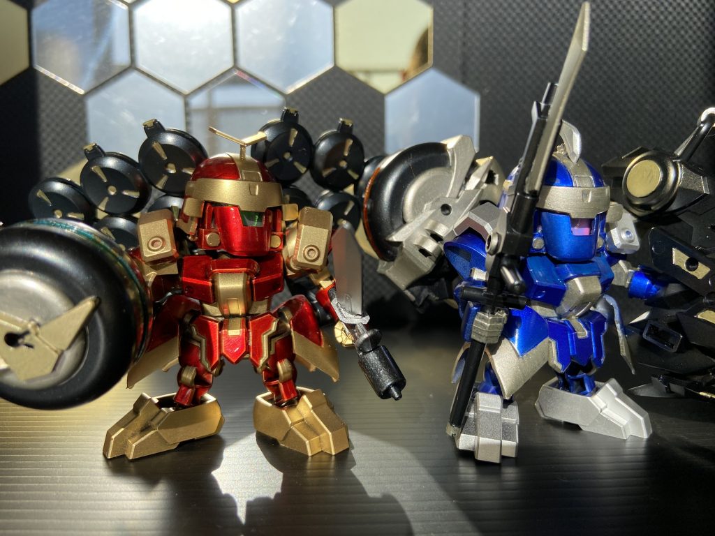 というわけで、金角メリクリウス&銀角ヴァイエイトでした!正直創傑シリーズは、何もしなくてもカッコよく、改造したい派には苦手だったんですが、バイクをとりあえず真っ二つにしたらこうなりました。笑 さて他のをどうしようか💦塗装以外思い浮かばんのよなぁ‥😂ご評価・コメントいただけると幸いです!