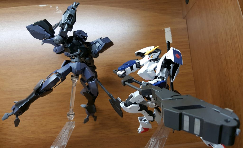 装甲パージ前敵の機体名忘れちゃったなぁ。乗ってるのダルマ・アインだよねぇ？キットも見当たらないので間違って捨てたかも…うわぁぁぁーー！