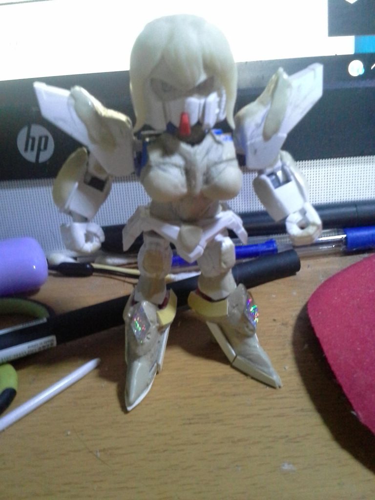 上半身:SDEXストライクフリーダムガンダム(頭、肩、胸)下半身:SDEX 00ガンダム(ウエスト、腕、脚、足)