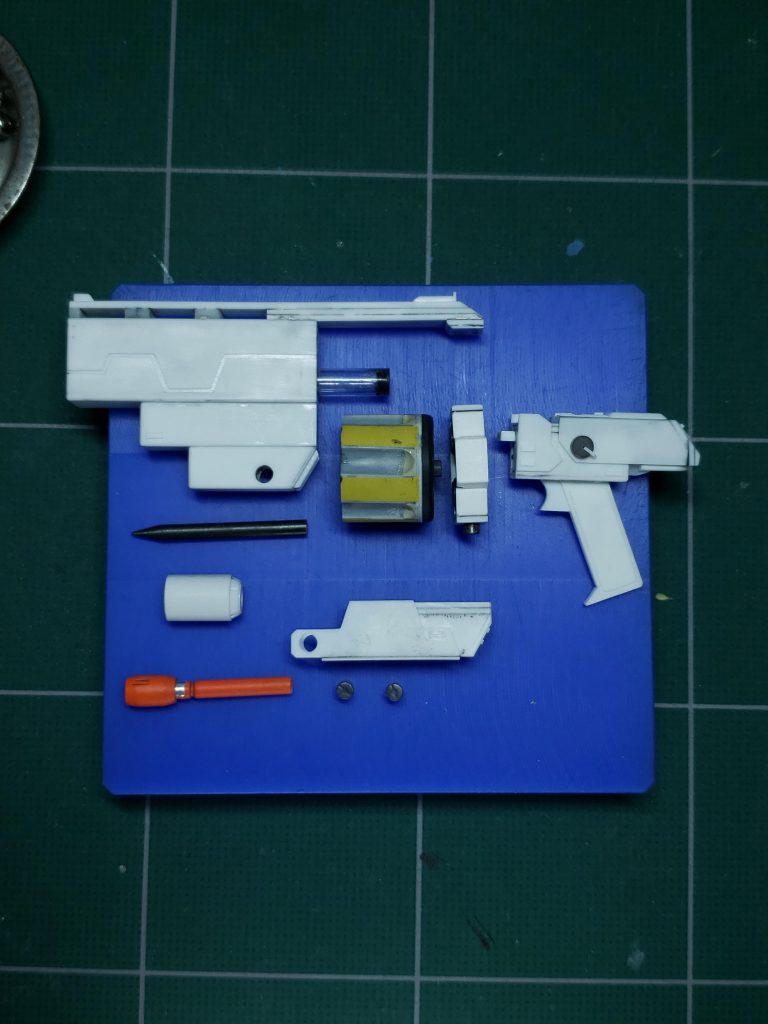 ネオジムやダボで接続できるので、分解可能です。