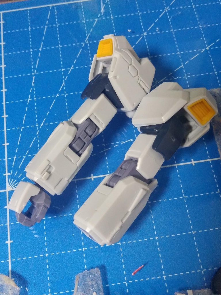 下腕はTwitterで見たセイラマスオ氏のファーストガンダムまんまです。