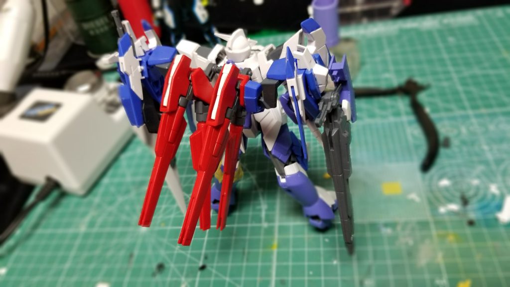 ほとんど構想が固まってサフ吹く寸前の状態です。ツインドライブにオーライザーの羽を付け足してます。