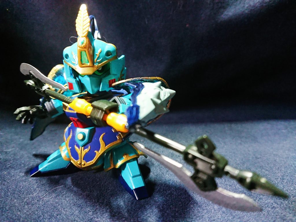 曲面が多いのでマスキングのほうが手間でした。大がかりな改修ではないので、鎧付け替えで通常の呂蒙にも戻せます。