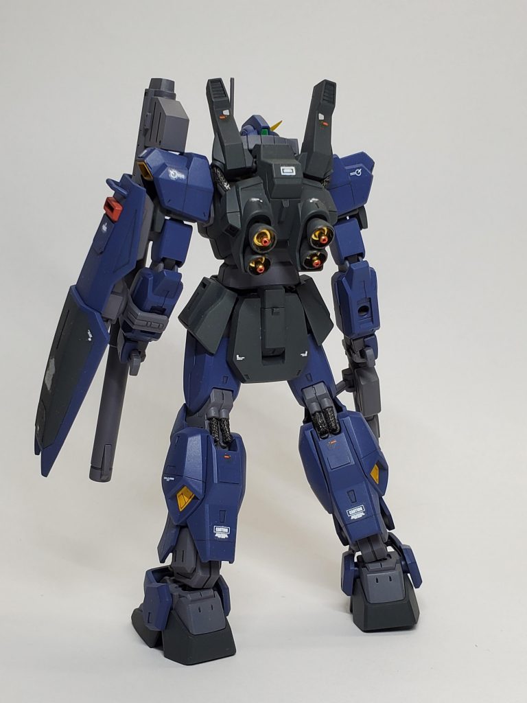 ランドセルのバーニヤは、金属パーツを使用。（手芸用です😅）膝裏の動力パイプはメッシュ製に交換しました。