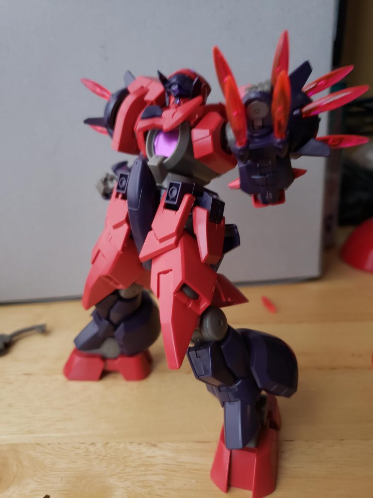 初めて作りましたけど、タイタスとジンクスがいい具合に合わさってますよね…GP羅刹もいいけど、こっちのほうが好きかな…(笑)今はドージが青色でギラーガ尻尾つきのやつに乗ってるんでしたっけね。まぁ節分の鬼というわけで…作ったけど…やっぱ基本のジンクスがカッケーからカッケー‼️(笑)