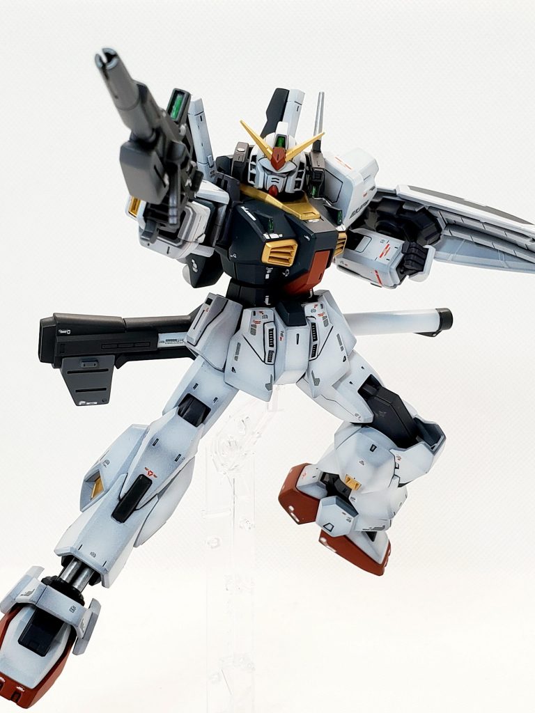 握り手はビルドナックルズを使用しています本体は特に改造はせずディテールの彫り直し程度です