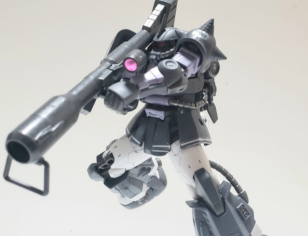 高機動型にはジャイアントバズのイメージがあったので、余ってたやつを装備。