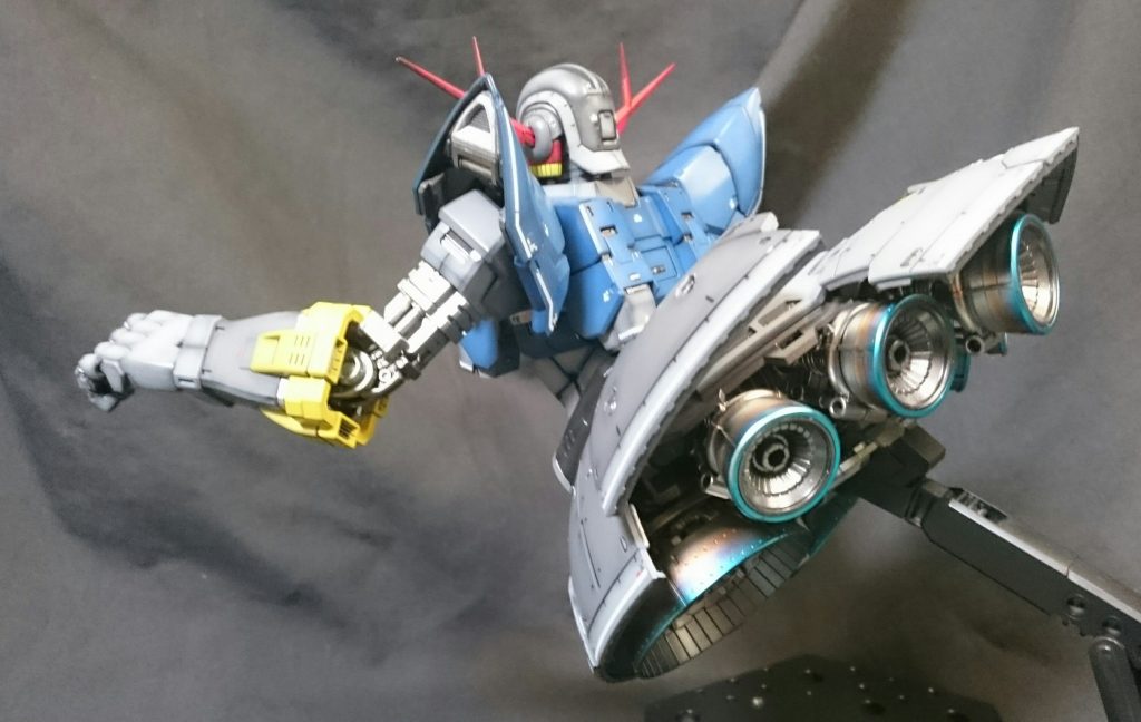 スラスターは初めて焼き色の表現をしてみました。