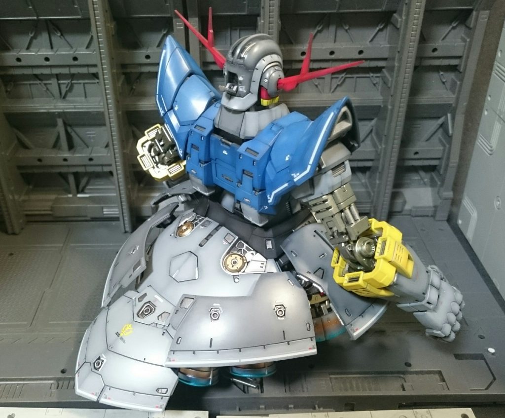 黒立ち上げのグラデーションです。青は濃淡控えめにしてます。