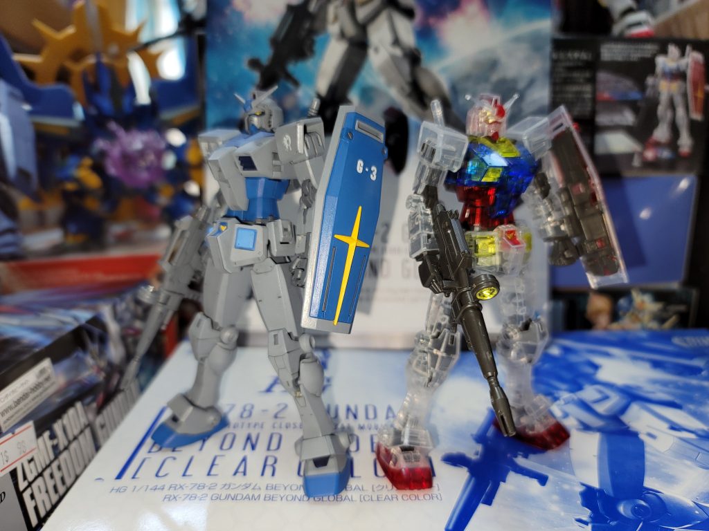 下の箱が匂わせになりますがいやいやさすがにクリア版買ってきてソリッド塗装するなんてバカはしていませんキット自体は普通のビヨンドグローバルですクリアの方はちゃんとここにあります