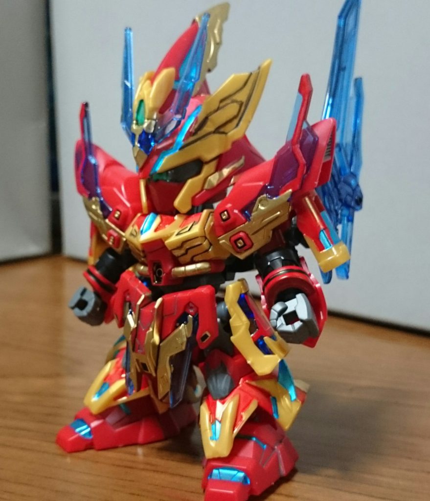 ・張遼サザビー「三国伝」ではゲルググが演者だった張遼。今作ではサザビーが演者という大出世!塗装箇所は……・レッド……頭部前面、胸部、肩、前腕前面・ゴールド……アンテナ、後頭部、肩、腹部、フロント/リアアーマー、脚部、バックパック・メタブルー……頭部、肩、前腕、胸部、リアアーマー、脚部、爪先・グレー……モノアイ周辺、肩スラスター、膝、リアアーマー・メタグリーン……モノアイ、アンテナ