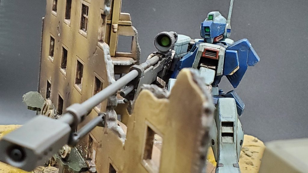 ライフルはシステムウェポン004を使用しています。可動的にスコープを完全に覗き込ませるのは厳しかったですね。