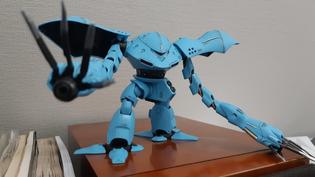 腕の長さが悪魔的で格好いいです。デビル格好いい。劇中は冒頭しか出てこないのが残念です。